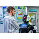 Робот-администратор клиники Promobot V.4