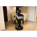 Робот-администратор клиники Promobot V.4