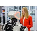 Робот-администратор клиники Promobot V.4